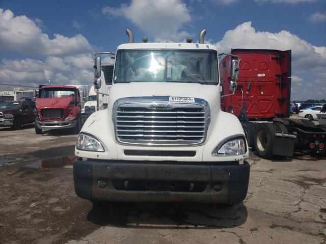 2004 Freightliner Conventional Columbia