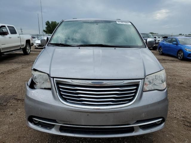 2014 Chrysler Town & Country Touring L