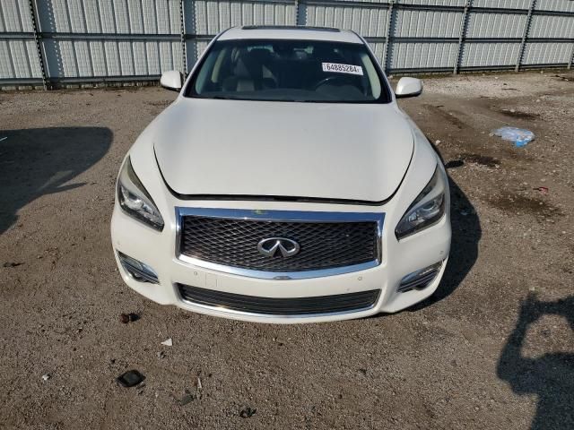 2016 Infiniti Q70 3.7