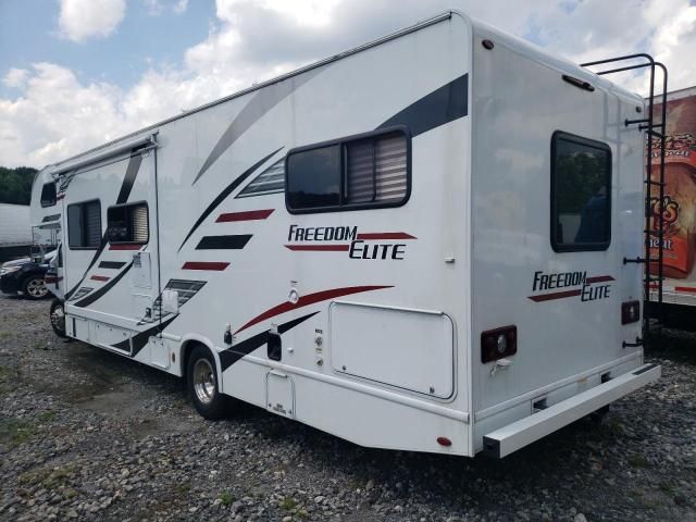 2019 Ford Econoline E450 Super Duty Cutaway Van