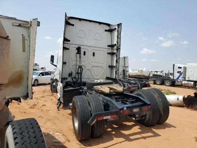 2022 Freightliner Cascadia 126