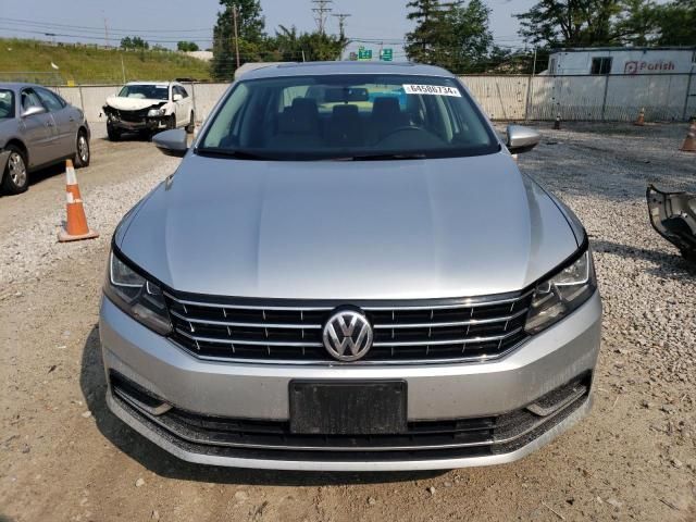 2016 Volkswagen Passat SE