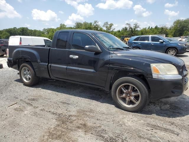 2008 Mitsubishi Raider LS