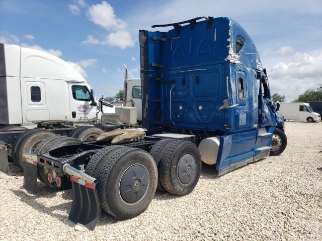 2021 Freightliner Cascadia 126