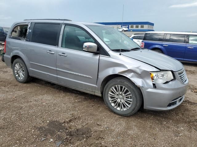 2014 Chrysler Town & Country Touring L