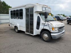 Vehiculos salvage en venta de Copart Ham Lake, MN: 2001 Ford Econoline E350 Super Duty Cutaway Van