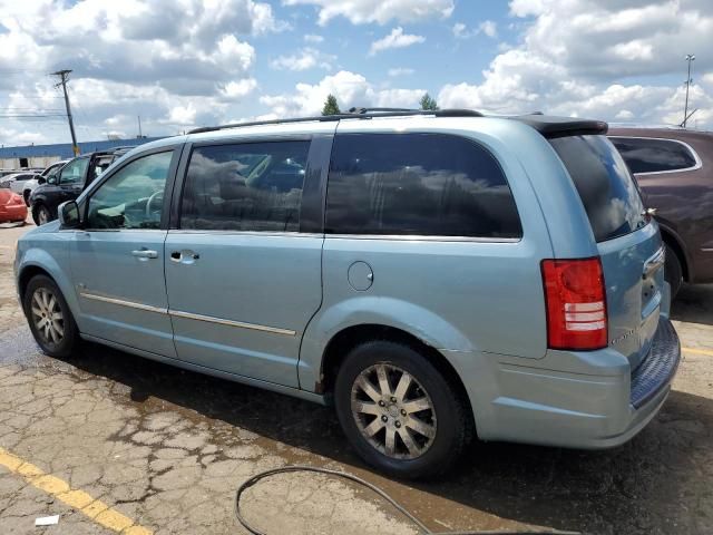 2009 Chrysler Town & Country Touring