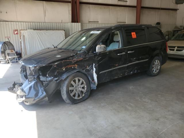 2013 Chrysler Town & Country Touring L