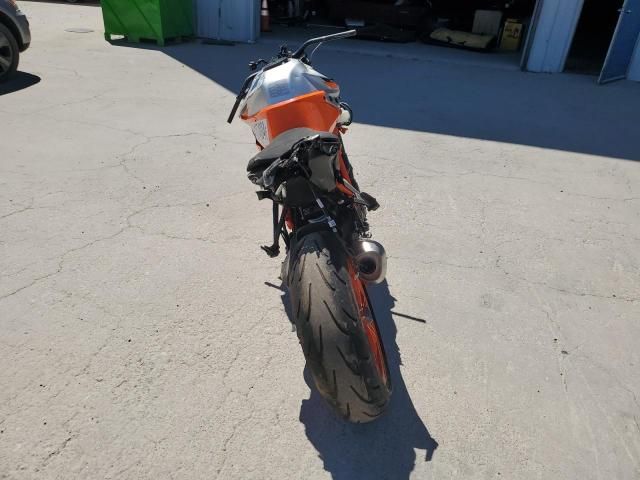 2022 KTM 1290 Super Duke R