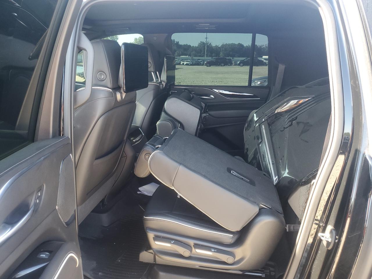2021 Cadillac Escalade esv Sport