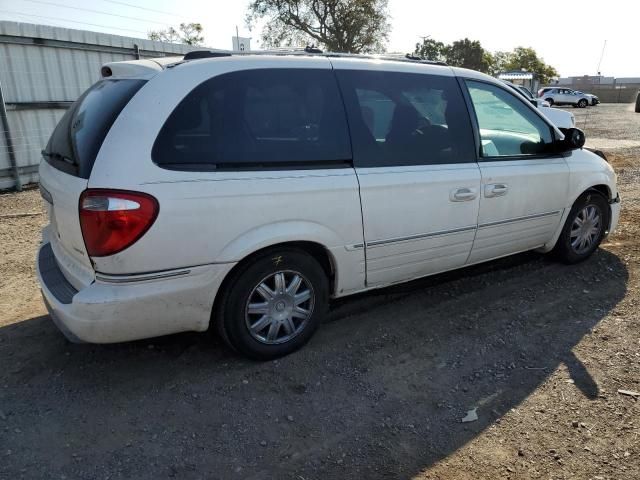 2005 Chrysler Town & Country Limited