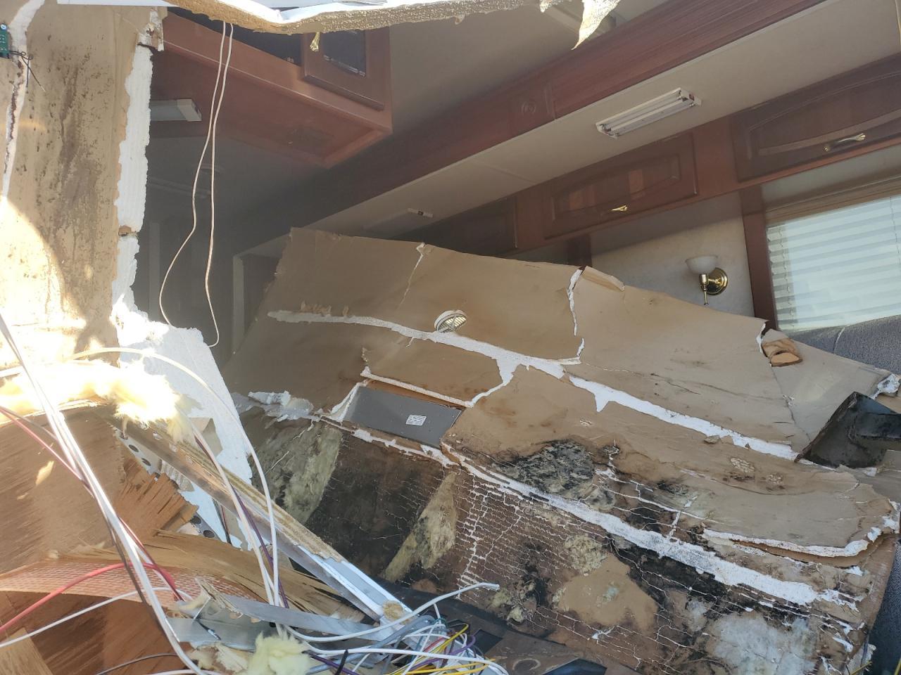 1999 Spartan Motors Motorhome 4VZ