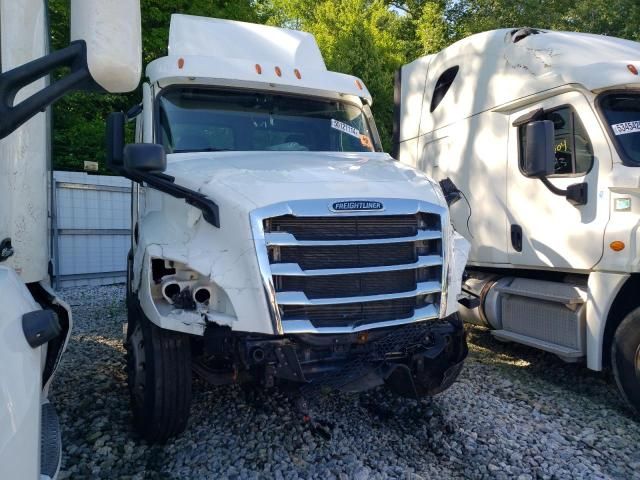 2022 Freightliner Cascadia 126