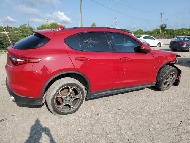 2018 Alfa Romeo Stelvio Sport