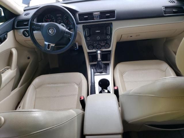 2013 Volkswagen Passat SE