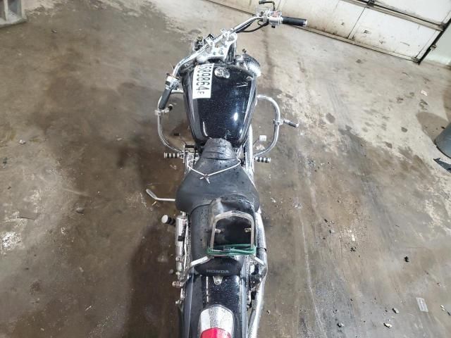 2001 Honda VT1100 C2