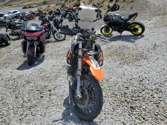 2022 KTM 890 Adventure R