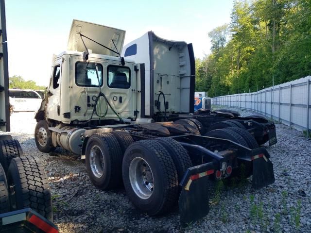 2022 Freightliner Cascadia 126