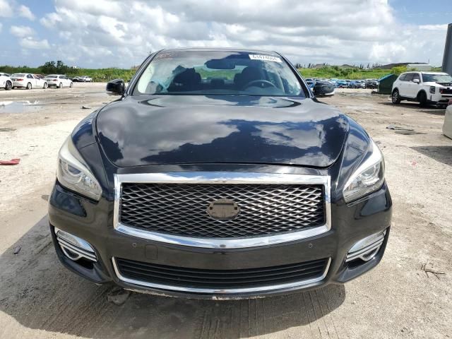 2015 Infiniti Q70 3.7