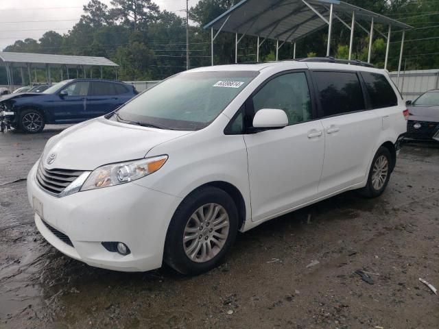 2014 Toyota Sienna XLE