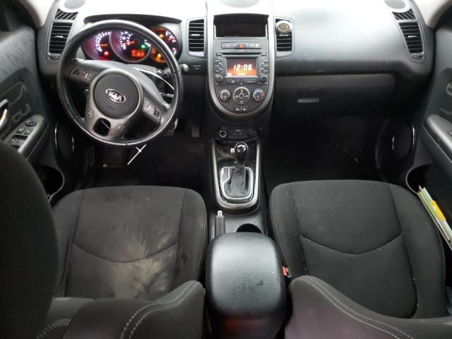 2013 KIA Soul +