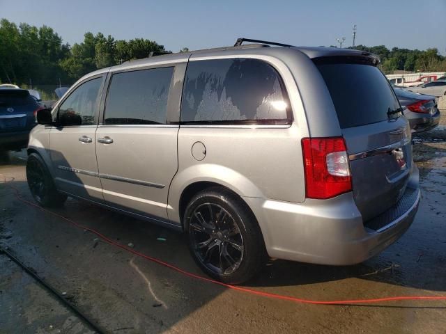 2014 Chrysler Town & Country Touring L