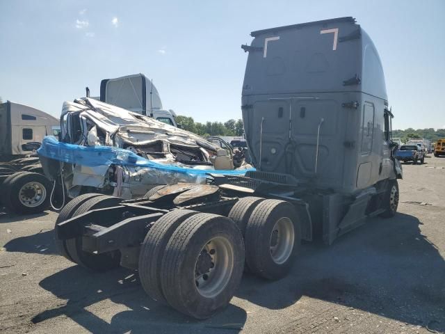 2024 Freightliner Cascadia 126