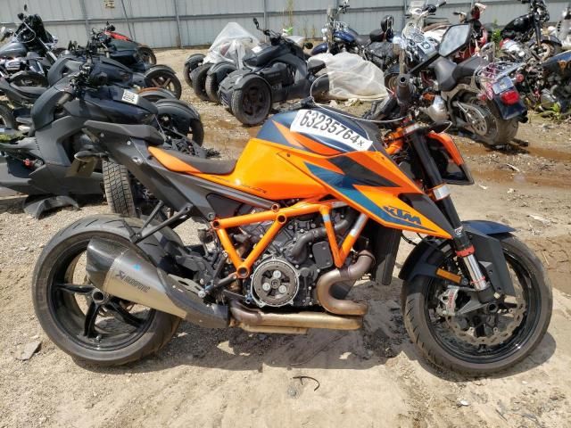 2020 KTM 1290 Super Duke R