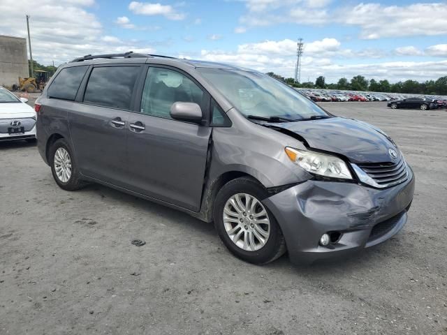 2015 Toyota Sienna XLE