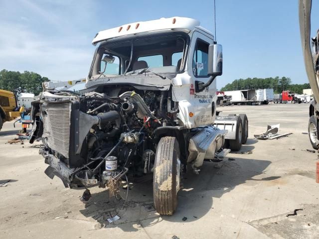 2017 Freightliner Cascadia 125