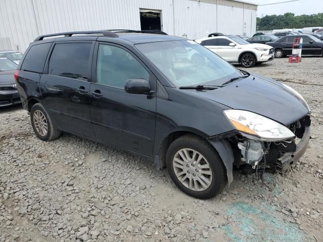 2010 Toyota Sienna XLE