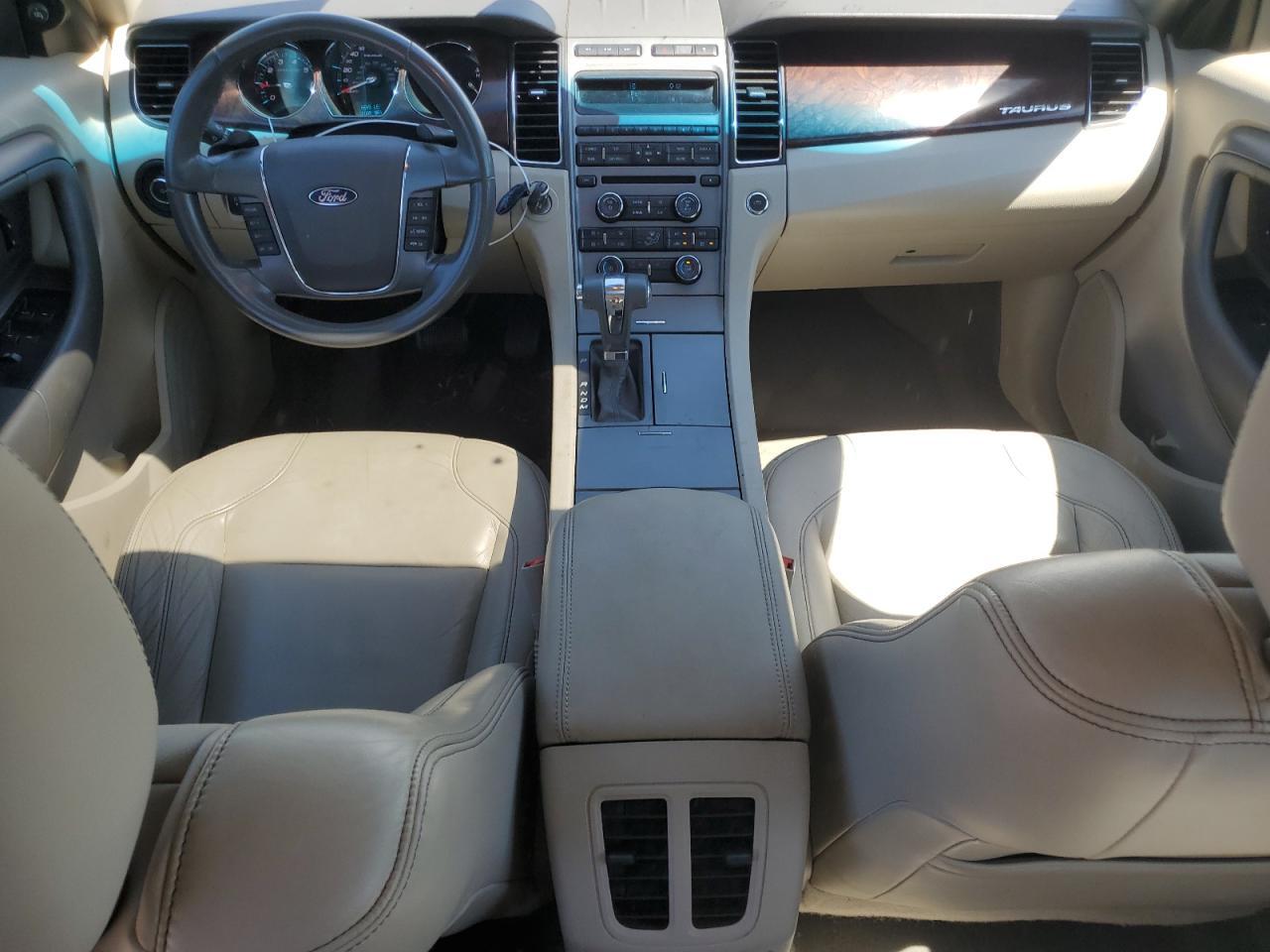 2010 Ford Taurus SEL