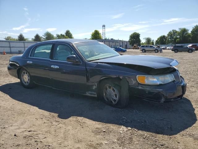 1999 Lincoln Town Car Signature