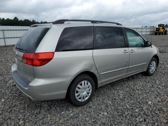 2004 Toyota Sienna CE