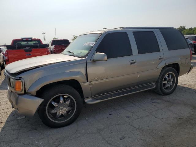 2000 Cadillac Escalade Luxury