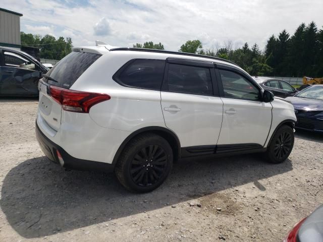 2020 Mitsubishi Outlander SE