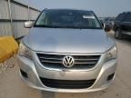 2010 Volkswagen Routan SE