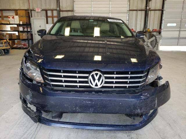 2015 Volkswagen Passat SEL