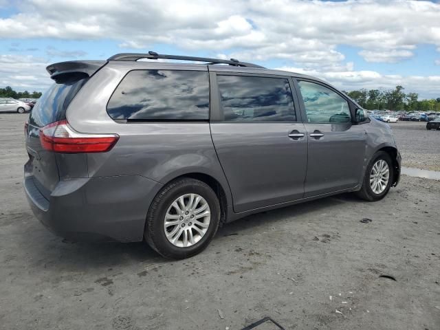 2015 Toyota Sienna XLE