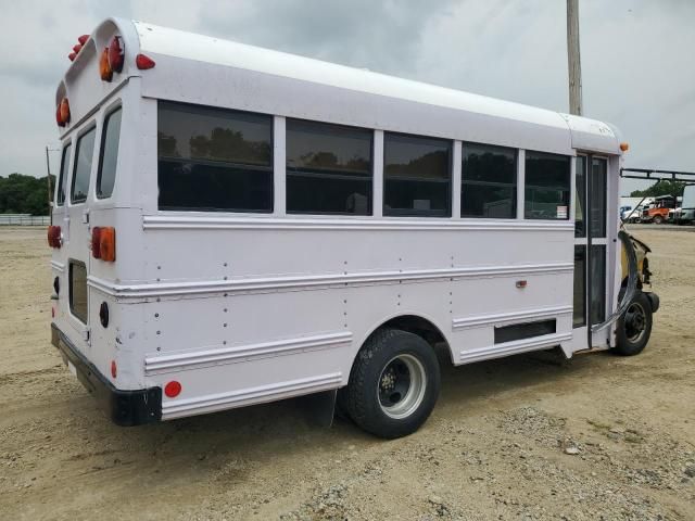 2002 GMC Savana Cutaway G3500