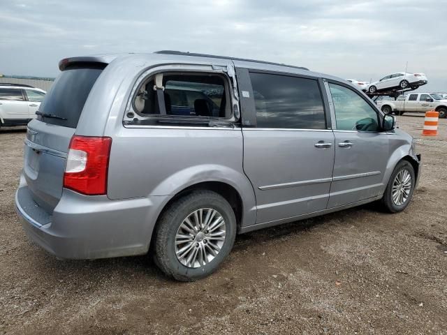 2014 Chrysler Town & Country Touring L