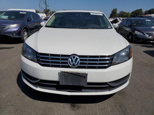 2013 Volkswagen Passat SE