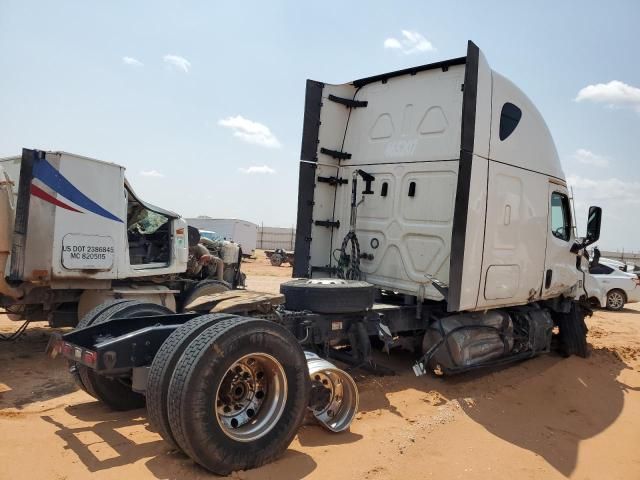 2022 Freightliner Cascadia 126