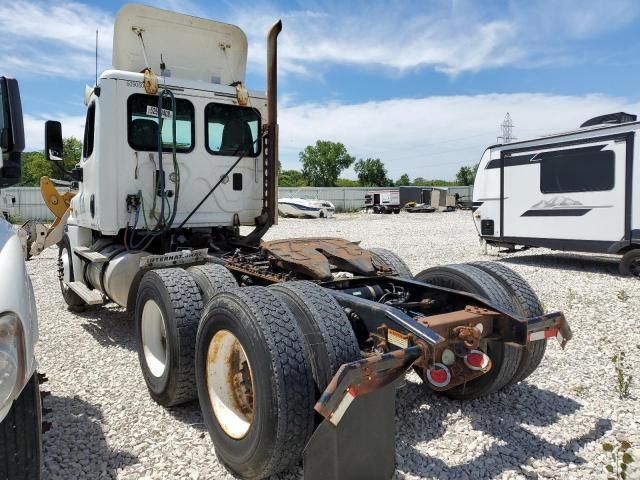 2012 Freightliner Cascadia 125