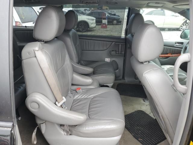 2010 Toyota Sienna XLE