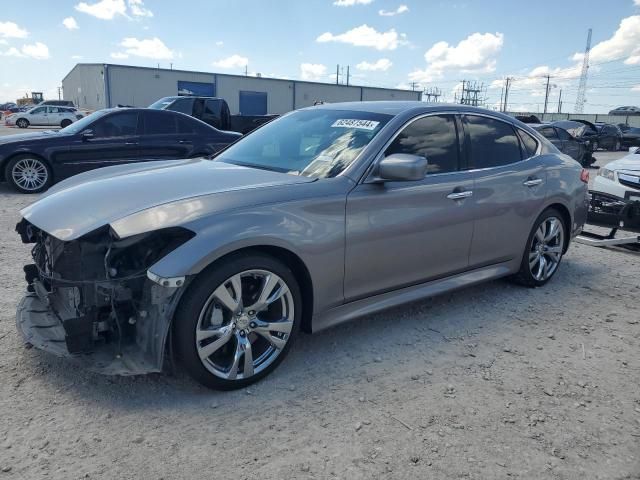 2013 Infiniti M56