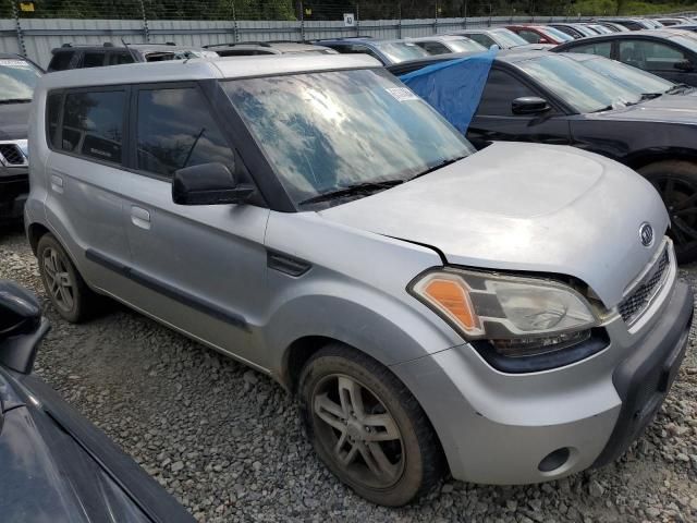 2010 KIA Soul +