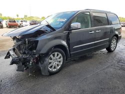 Chrysler Vehiculos salvage en venta: 2012 Chrysler Town & Country Touring L