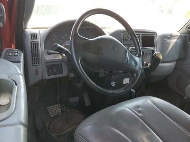 2002 International 4000 4300