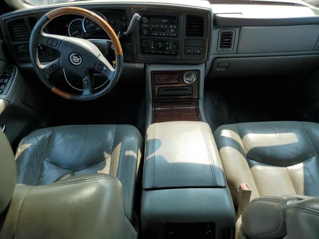 2004 Cadillac Escalade Luxury